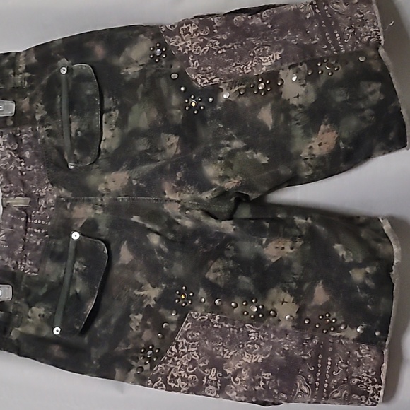 Free People Multicolor Cargo Shorts RARE FIND!!! - Picture 5 of 6